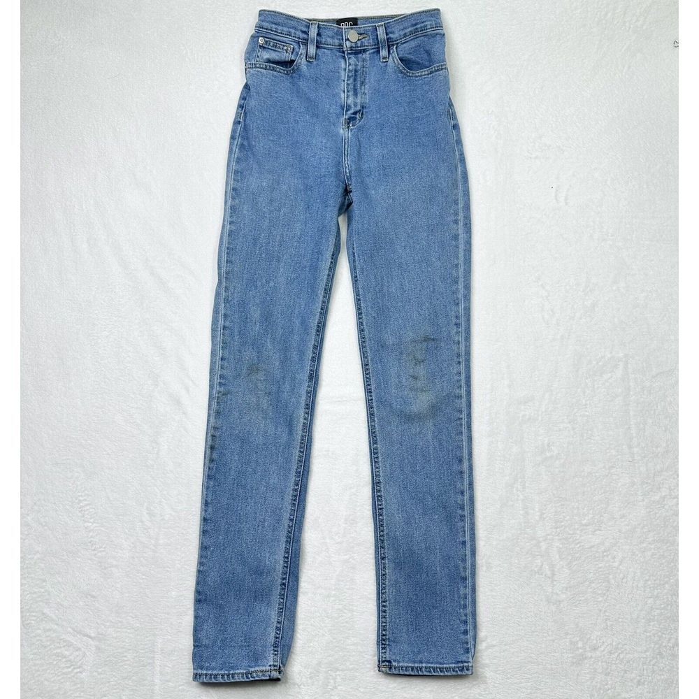 BDG Girlfriend High Rise Jeans Womens 26 Medium Wash Blue Tapered Measures 25x31